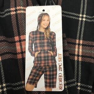 Nwt ShoSho 2PC Plaid Hooded Short Set Size Small